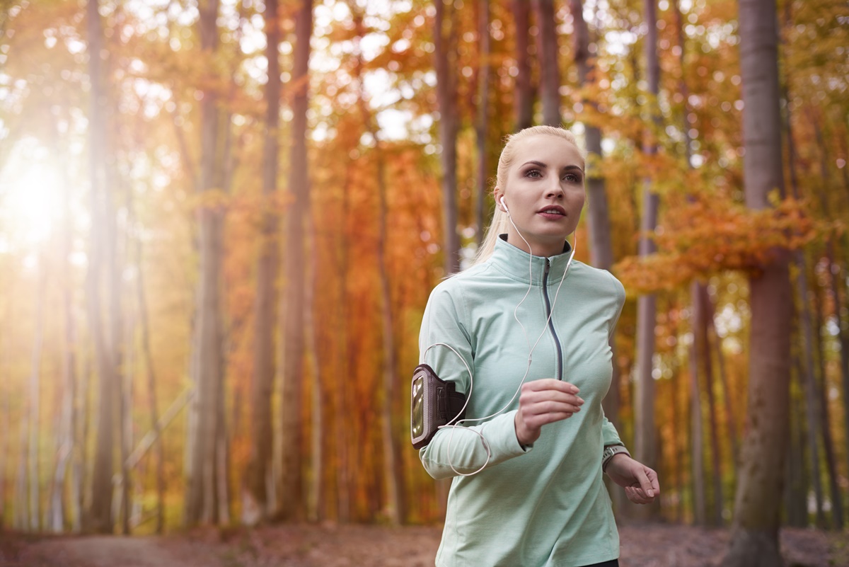 close-up-young-beautiful-woman-jogging